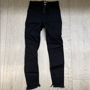 Topshop Jamie Jeans, not faded, ankle distressing